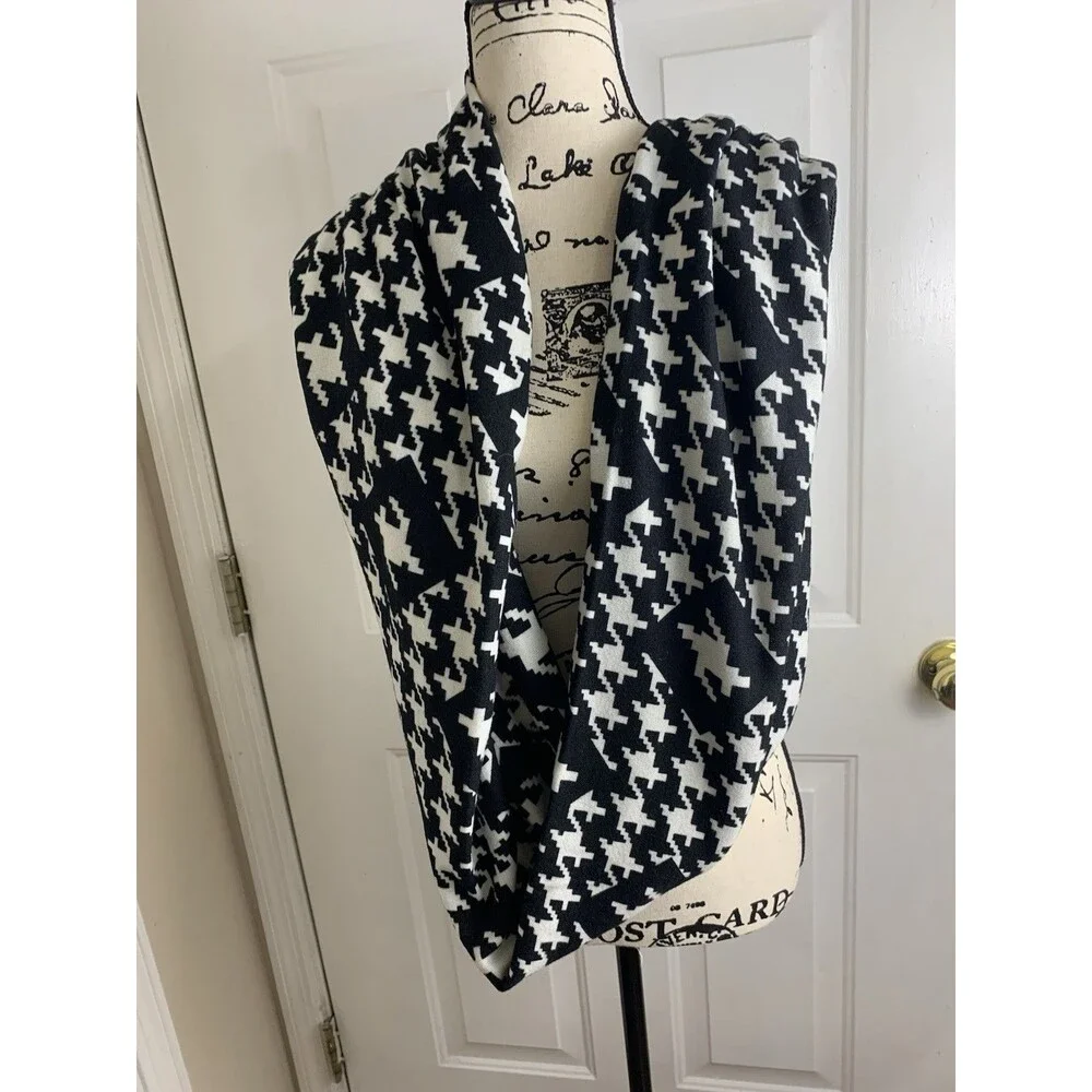 Black & White Infinity Scarf  Cowl Houndstooth w/ Zip Pocket 2 Chic